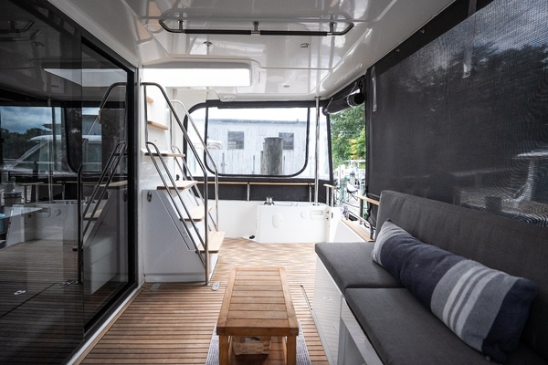 Lake House 50ft Beneteau Yacht For Sale