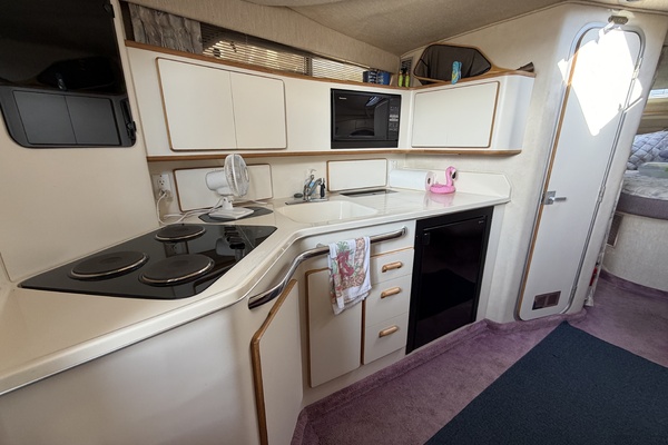 37ft Sea Ray Yacht For Sale