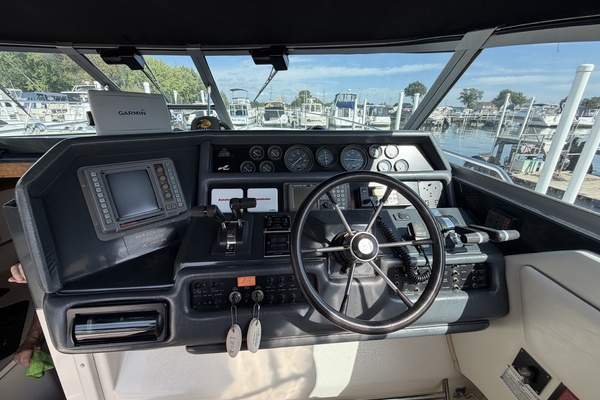 37ft Sea Ray Yacht For Sale