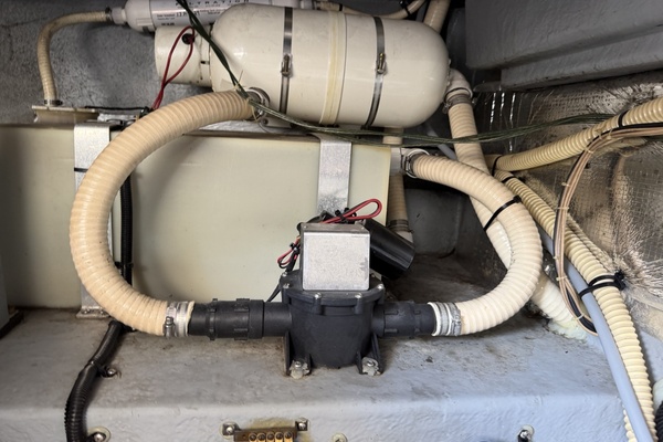 37ft Sea Ray Yacht For Sale