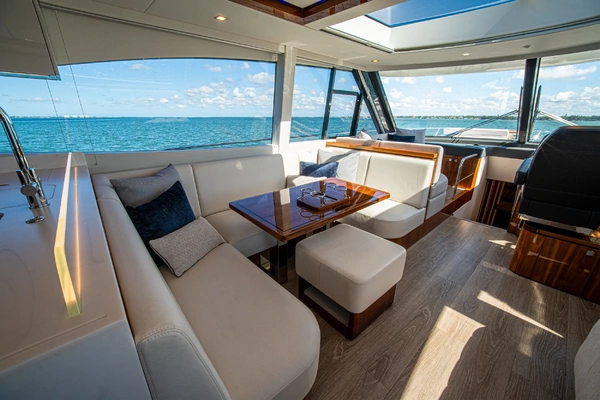 Riviera 6800 Sport Yacht Platinum Edition Yacht For Sale