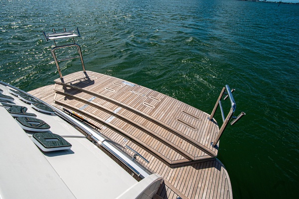 DON T BACK OFF 68ft Riviera Yacht For Sale