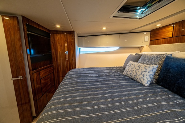 DON T BACK OFF 68ft Riviera Yacht For Sale