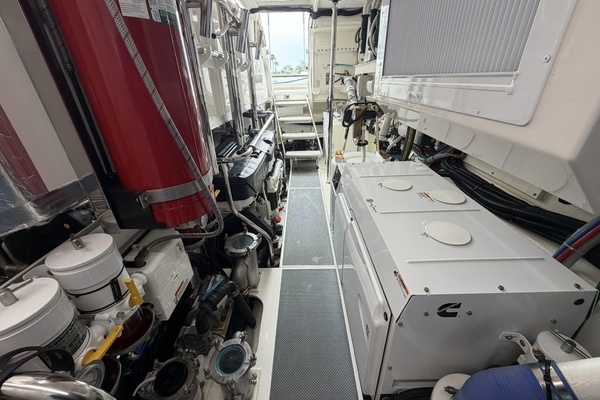 DON T BACK OFF 68ft Riviera Yacht For Sale