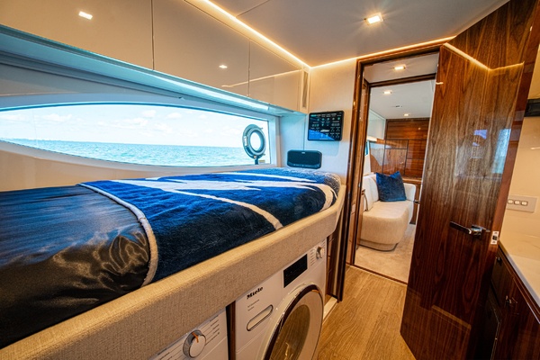 DON T BACK OFF 68ft Riviera Yacht For Sale