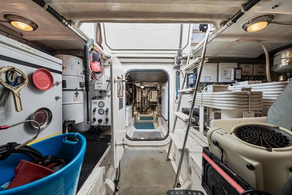 Hampton 558 Pilothouse Yacht For Sale
