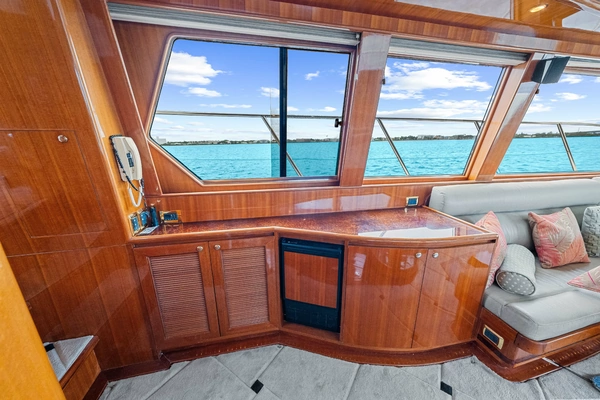 Hampton 558 Pilothouse Yacht For Sale