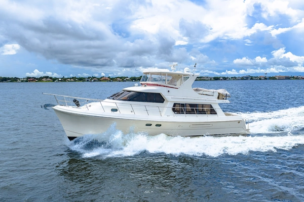 Hampton 558 Pilothouse Yacht For Sale