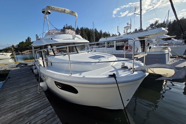 2020 Beneteau Swift Trawler 30 