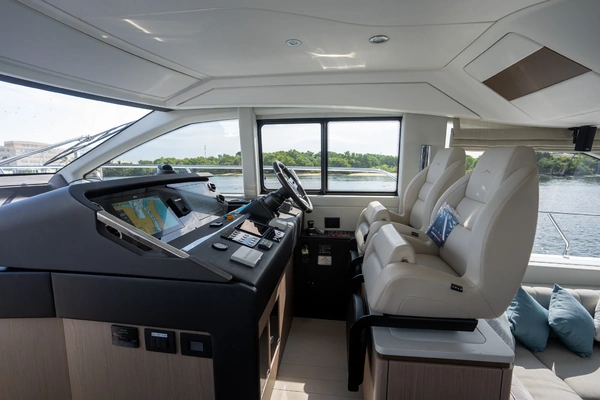 Azimut FLY 50 Yacht For Sale