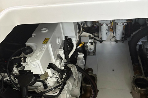 52ft Azimut Yacht For Sale