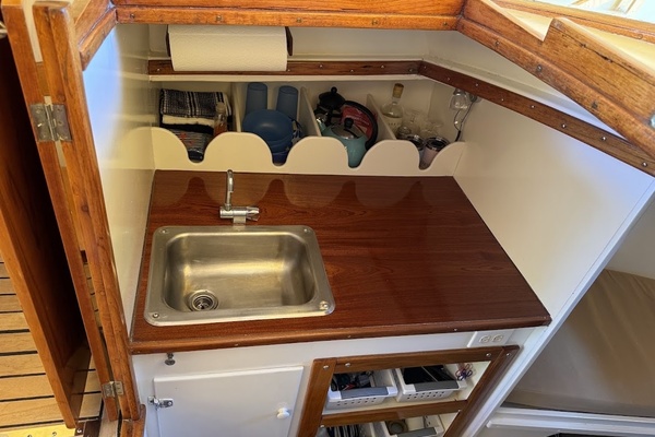 NUTMEG 29ft Dyer Yacht For Sale