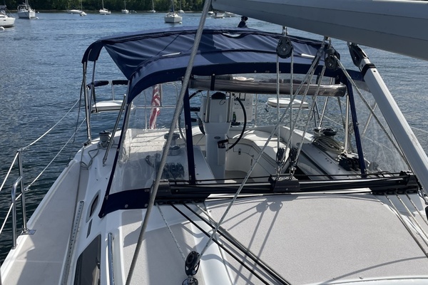 QUESTION OF BALANCE 32ft Catalina Yacht For Sale