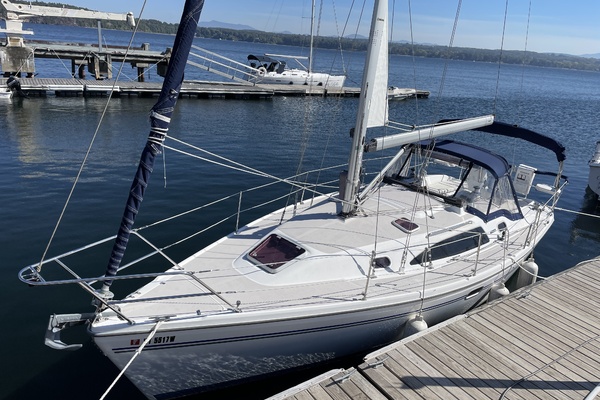 QUESTION OF BALANCE 32ft Catalina Yacht For Sale