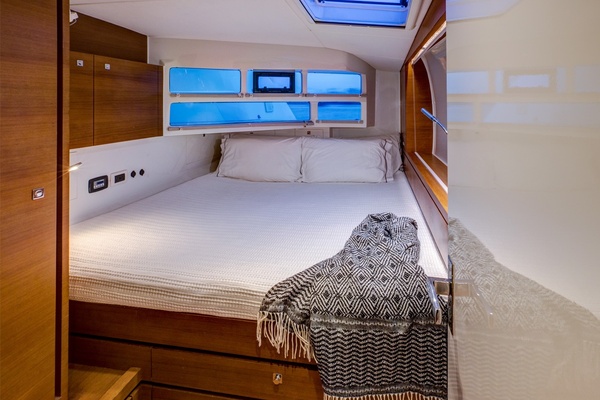 DEFIANCE 60ft Gunboat Yacht For Sale