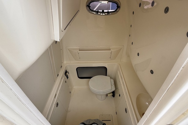 Stars  amp  Stripes 32ft Boston Whaler Yacht For Sale