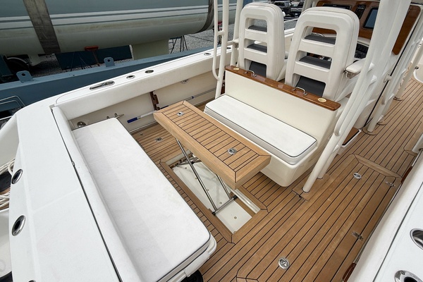 Stars  amp  Stripes 32ft Boston Whaler Yacht For Sale