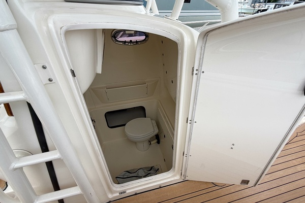 Stars  amp  Stripes 32ft Boston Whaler Yacht For Sale