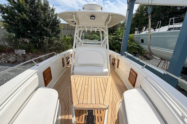 Stars  amp  Stripes 32ft Boston Whaler Yacht For Sale
