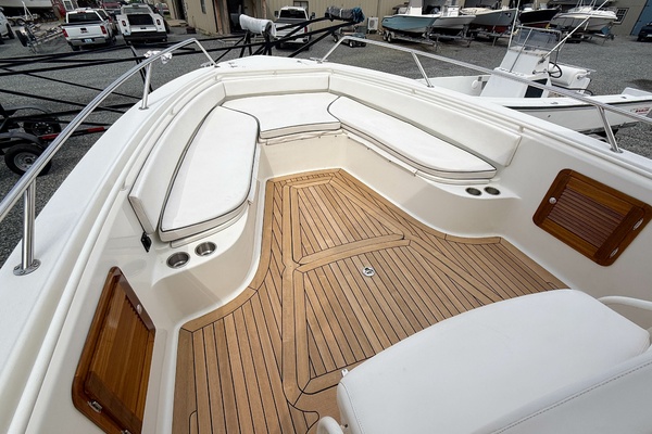 Stars  amp  Stripes 32ft Boston Whaler Yacht For Sale