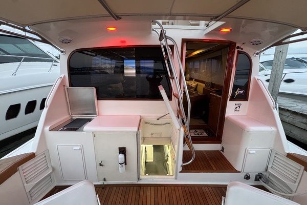 RESILIENCE 53ft Ocean Yachts Yacht For Sale
