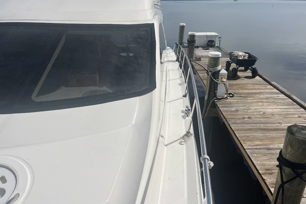 Sea Ray 58 Sedan Bridge Yacht For Sale