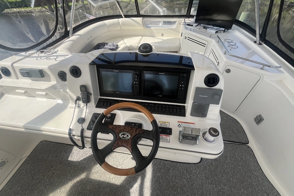 Sea Ray 58 Sedan Bridge Yacht For Sale