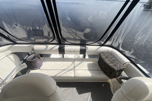 Sea Ray 58 Sedan Bridge Yacht For Sale