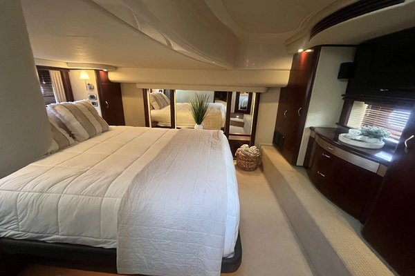 Sea Ray 58 Sedan Bridge Yacht For Sale