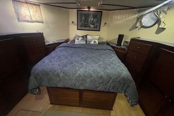 Bazan 47ft Great Harbour Yacht For Sale