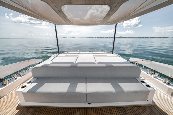 80ft Azimut Yacht For Sale