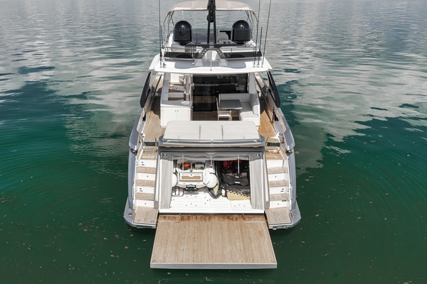 80ft Azimut Yacht For Sale