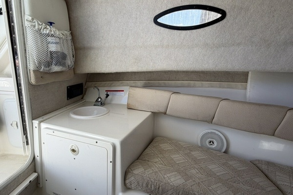 23ft Seaswirl Striper Yacht For Sale