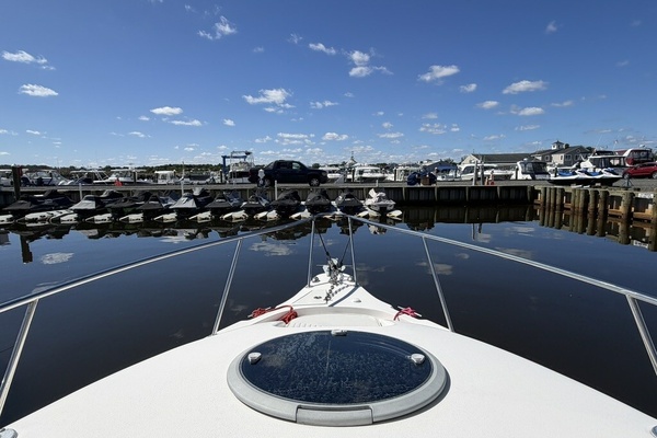 23ft Seaswirl Striper Yacht For Sale