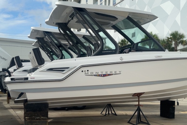 25ft Monterey Yacht For Sale