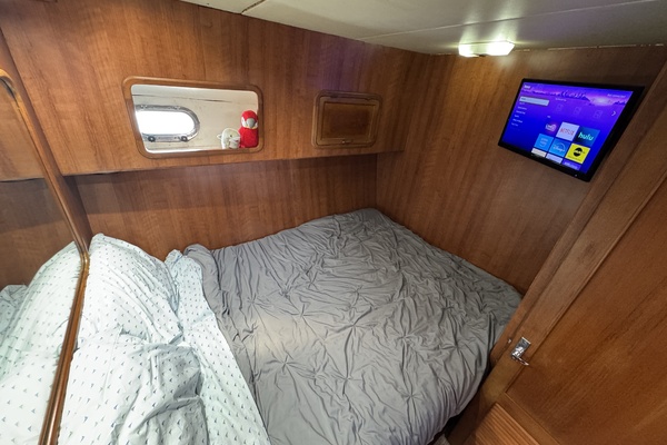 Severance Package 48ft Ricker Yacht For Sale