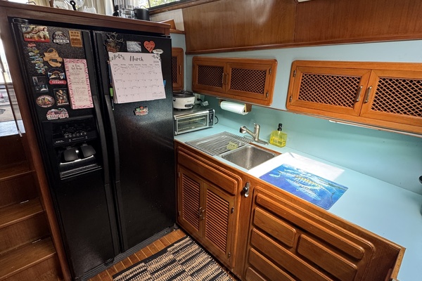 Severance Package 48ft Ricker Yacht For Sale