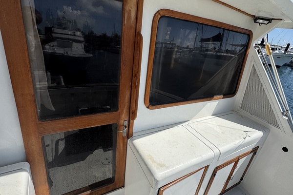 Severance Package 48ft Ricker Yacht For Sale