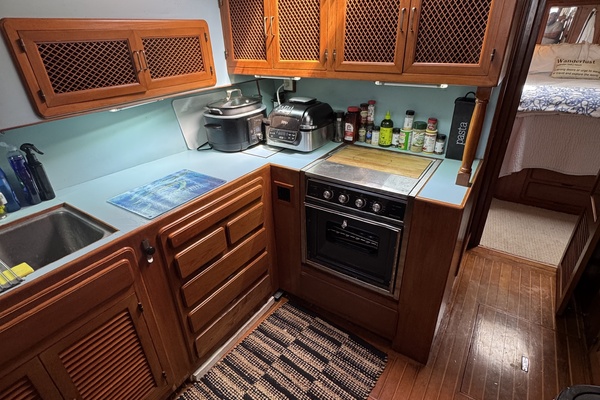 Severance Package 48ft Ricker Yacht For Sale