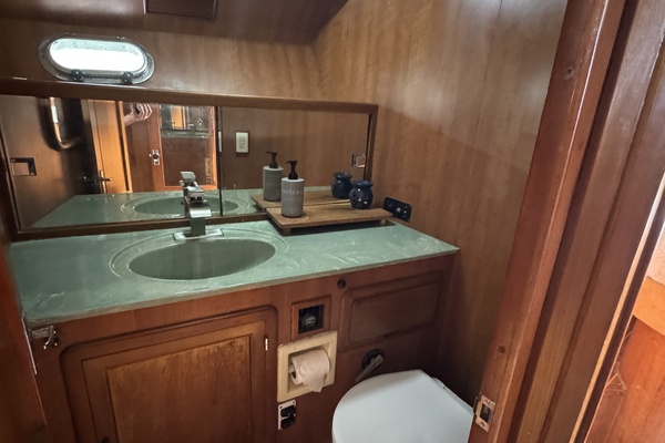 Severance Package 48ft Ricker Yacht For Sale