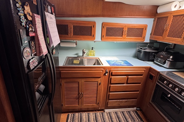 Severance Package 48ft Ricker Yacht For Sale