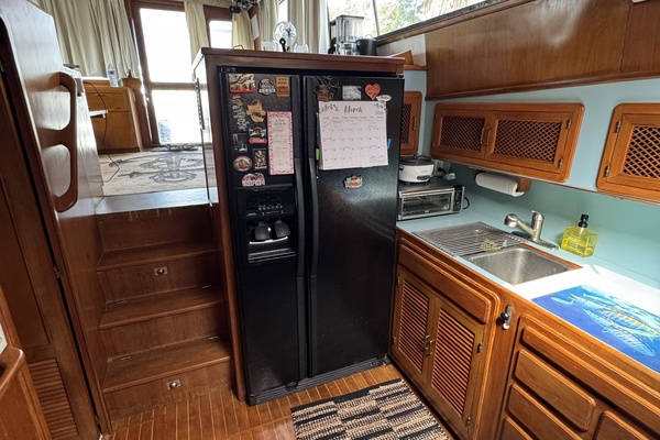 Severance Package 48ft Ricker Yacht For Sale