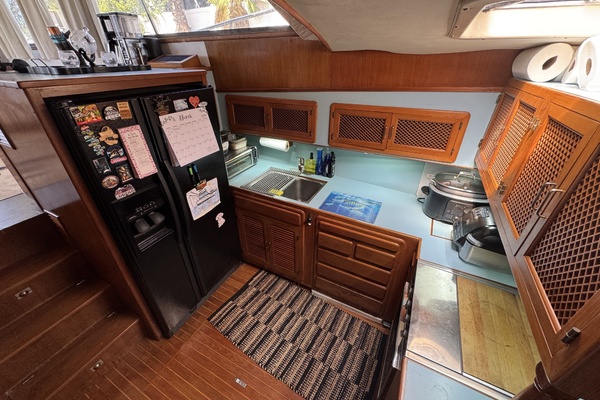 Severance Package 48ft Ricker Yacht For Sale