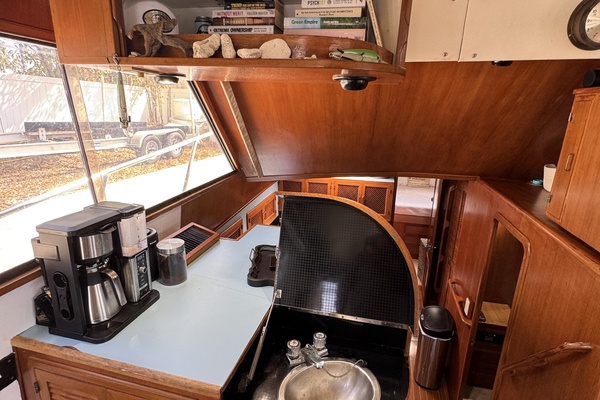 Severance Package 48ft Ricker Yacht For Sale