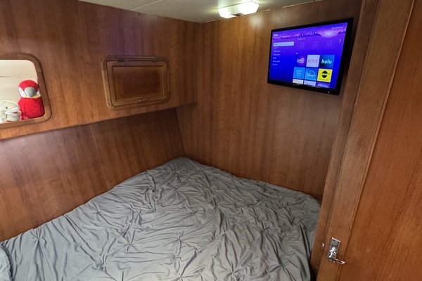 Severance Package 48ft Ricker Yacht For Sale