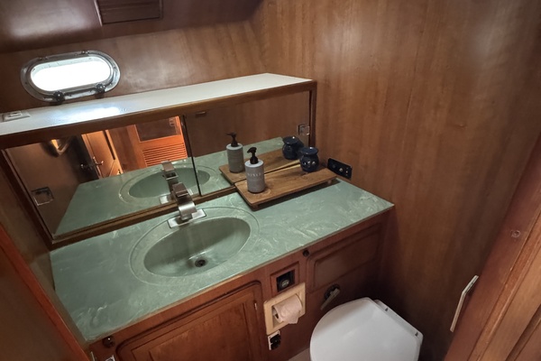 Severance Package 48ft Ricker Yacht For Sale