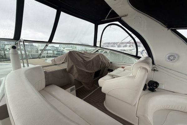 Helm seating