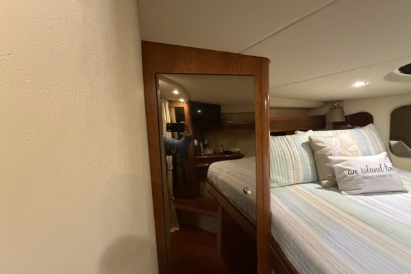 Forward berth port hanging locker