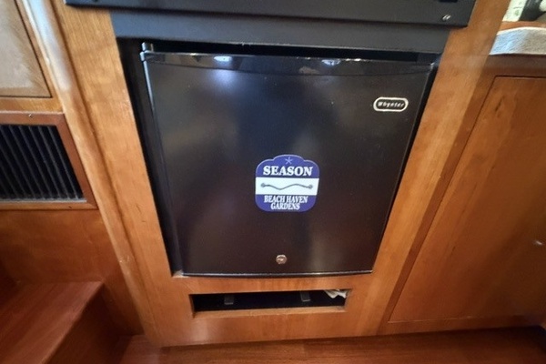 Galley freezer