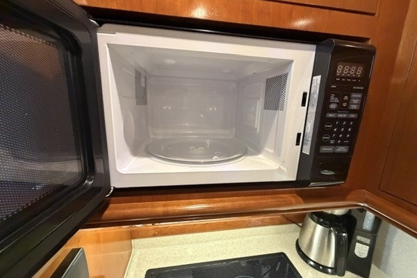 Galley microwave